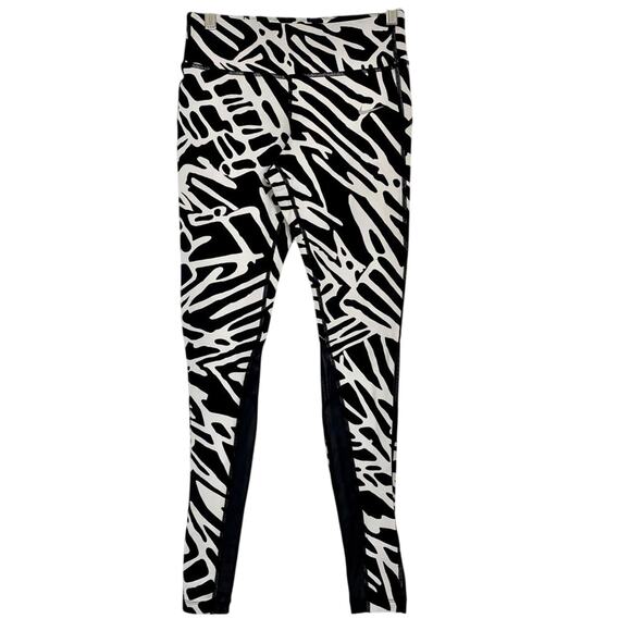 Nike Women’s Dri-Fit Leggings Black White Geometric Print Small EUC Activewear - Picture 1 of 8